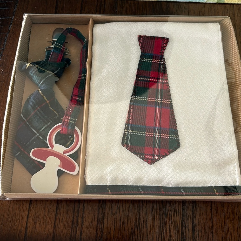 Mudpie burp cloth and pacifier clip